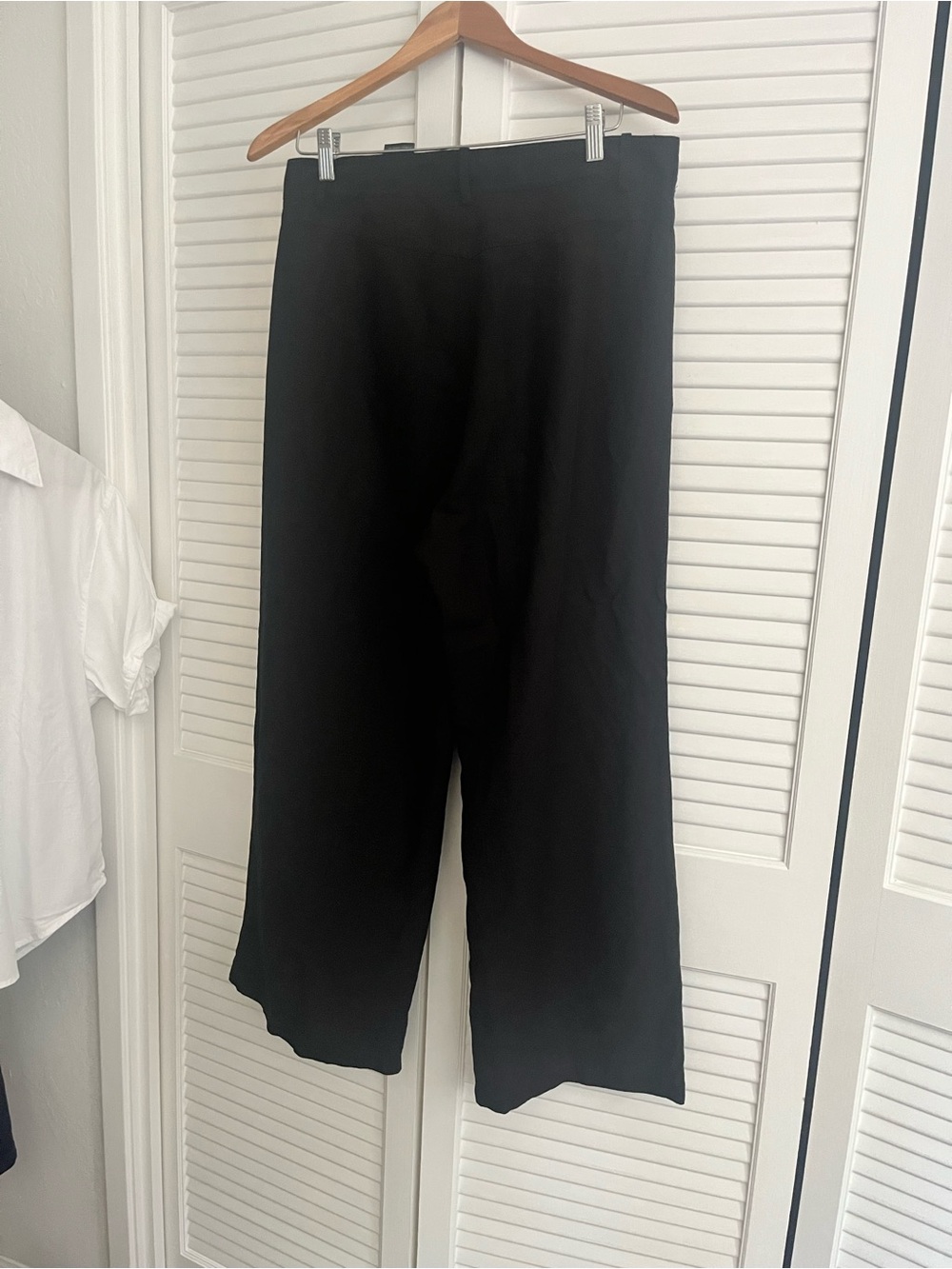 & Other Stories Black lightweight trousers - Picture 7 of 8